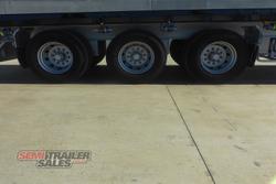 2003 Maxitrans 22 Pallet Flat Top