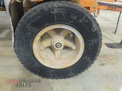 1980 Abeson Lime Spreader Dog Trailer