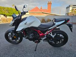 2025 Honda CB750 Hornet White