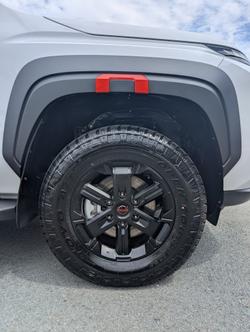 2025 NISSAN NAVARA PRO-4X