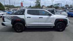 2025 NISSAN NAVARA PRO-4X