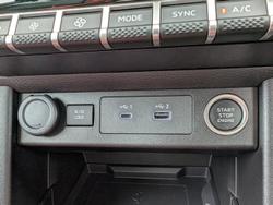 2025 NISSAN NAVARA PRO-4X