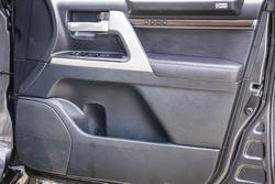 2018 Toyota LANDCRUISER Sahara