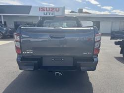 2025 ISUZU D-MAX XT