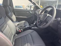 2025 ISUZU D-MAX XT
