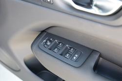 2025 Volvo XC60 Plus T8 Plug-In Hybrid Dark