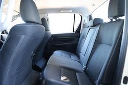 2019 Toyota Hilux SR