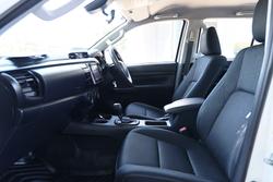 2019 Toyota Hilux SR