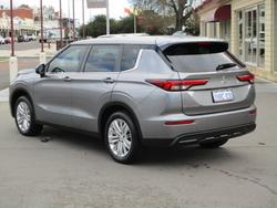 2021 Mitsubishi Outlander ES ZM MY22 Silver