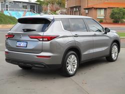 2021 Mitsubishi Outlander ES ZM MY22 Silver