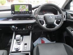 2021 Mitsubishi Outlander ES ZM MY22 Silver