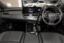 2025 Lexus ES300h Luxury 2.5L Hybrid Auto CVT Sedan