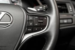 2025 Lexus ES300h Luxury 2.5L Hybrid Auto CVT Sedan