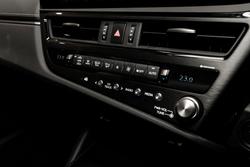 2025 Lexus ES300h Luxury 2.5L Hybrid Auto CVT Sedan