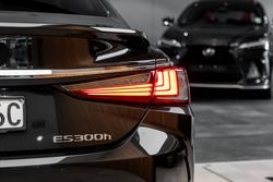 2025 Lexus ES300h Luxury 2.5L Hybrid Auto CVT Sedan