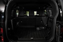 2023 Land Rover Defender 110 D300 X-Dynamic HSE