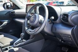 2024 Toyota Yaris Cross Hybrid GX