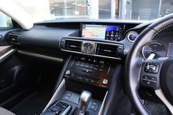 2017 Lexus IS300h Luxury 2.5L Hybrid CVT Sedan