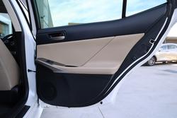 2017 Lexus IS300h Luxury 2.5L Hybrid CVT Sedan