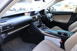 2017 Lexus IS300h Luxury 2.5L Hybrid CVT Sedan