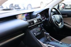 2017 Lexus IS300h Luxury 2.5L Hybrid CVT Sedan