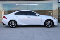 2017 Lexus IS300h Luxury 2.5L Hybrid CVT Sedan