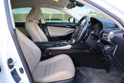 2017 Lexus IS300h Luxury 2.5L Hybrid CVT Sedan