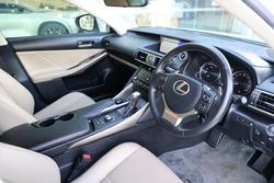 2017 Lexus IS300h Luxury 2.5L Hybrid CVT Sedan