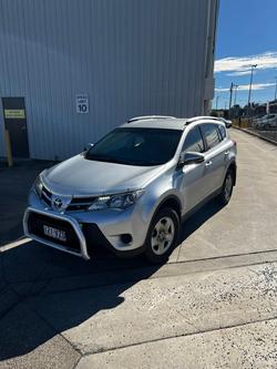 2015 TOYOTA
RAV4 GX (2WD)