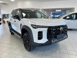 2025 LDV
                D90 EXECUTIVE