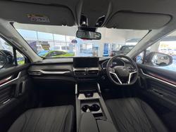 2025 LDV
                D90 EXECUTIVE
