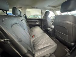 2025 LDV
                D90 EXECUTIVE