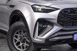 2025 Isuzu
MU-X X-TERRAIN