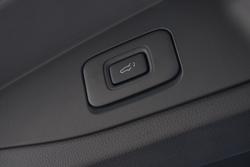 2025 Isuzu
MU-X X-TERRAIN