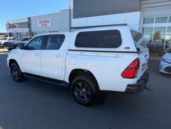 2023 Toyota Hilux SR