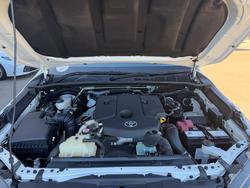 2023 Toyota Hilux SR