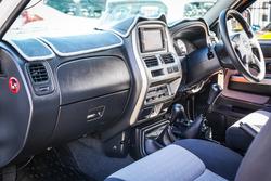 2010 NISSAN NAVARA ST-R (4x4)