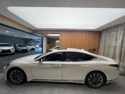 2018 Lexus
LS500 Sports Luxury 3.5L Petrol Automatic Sedan