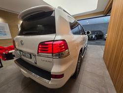 2014 Lexus
LX570 5.7 L Petrol Automatic Wagon