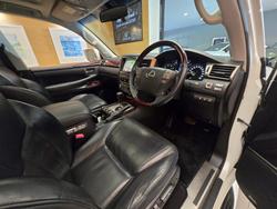 2014 Lexus
LX570 5.7 L Petrol Automatic Wagon