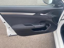 2017 HONDA CIVIC VTi-S