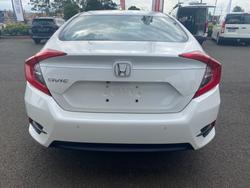 2017 HONDA CIVIC VTi-S