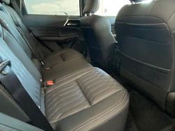 2025 MITSUBISHI Outlander EXCEED