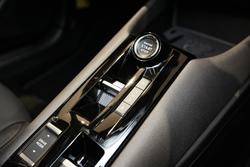 2025 Alfa Romeo Junior Ibrida