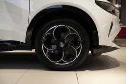 2025 Alfa Romeo Junior Ibrida