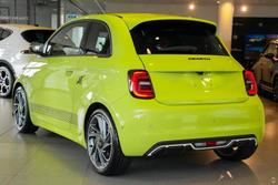 2023 Abarth 500e Scorpionissima