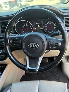 2015 Kia Carnival Platinum