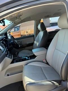 2015 Kia Carnival Platinum