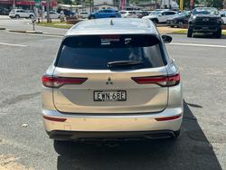 2022 MITSUBISHI OUTLANDER ES