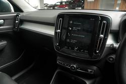 2018 Volvo XC40 T5 Momentum